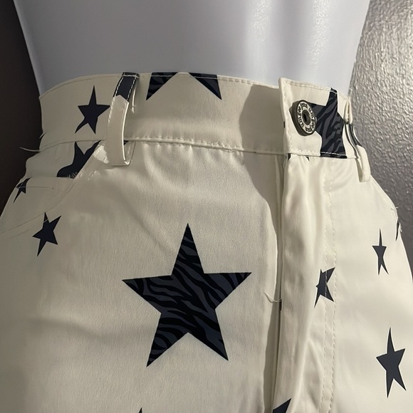 UMGEE super cute black/white women's star shorts! (NWT) - Picture 3 of 5